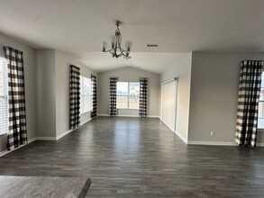 6106 Aspen Meadow Dr in Indianapolis, IN - Building Photo - Building Photo