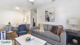 1408 Teasley Ln in Denton, TX - Building Photo