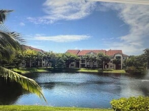 201 Villa Cir in Boynton Beach, FL - Building Photo - Building Photo