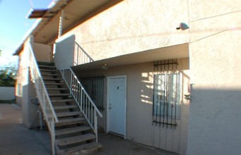 Desert Eagle Apartments in Glendale, AZ - Building Photo - Building Photo