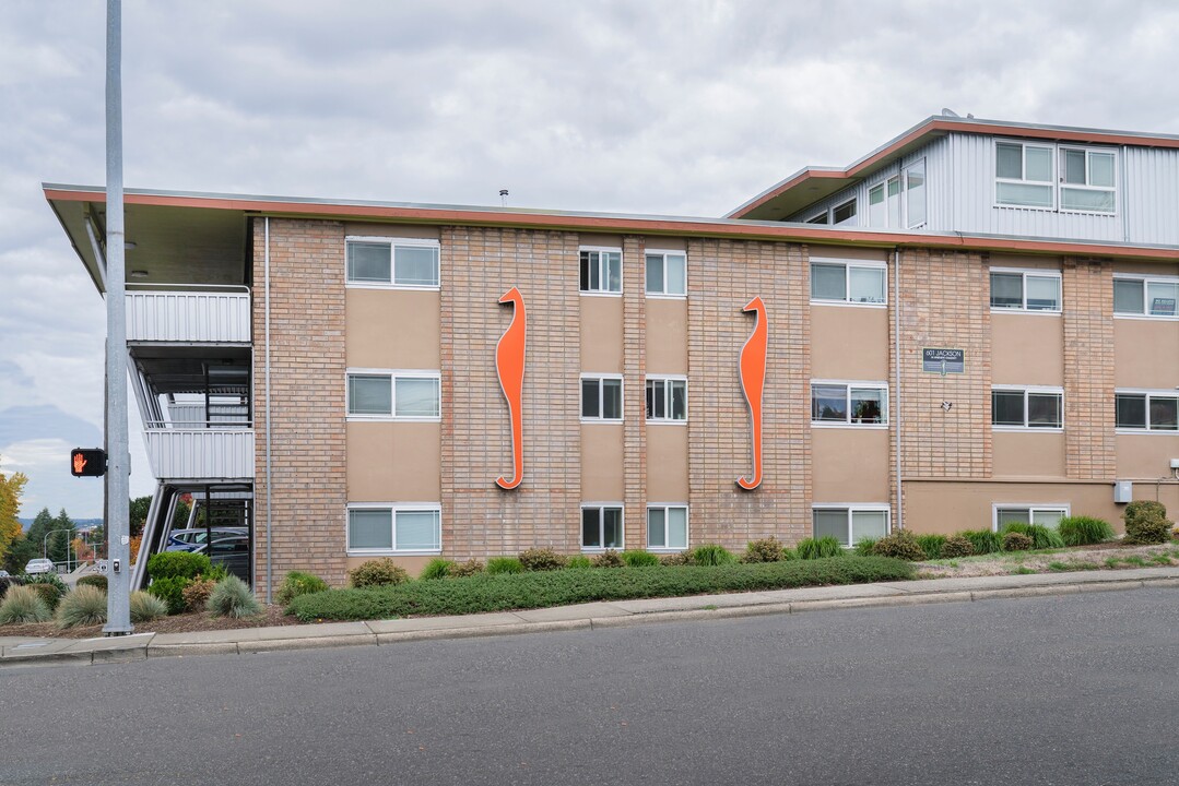 601 Jackson Apartments in Tacoma, WA - Foto de edificio