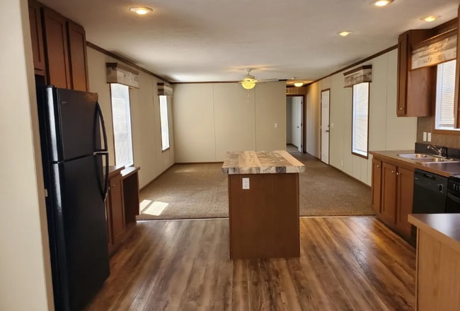 418 Saddle Dr in Grand Blanc, MI - Building Photo - Building Photo