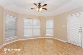 405 Matlock Meadow Dr in Arlington, TX - Building Photo - Building Photo