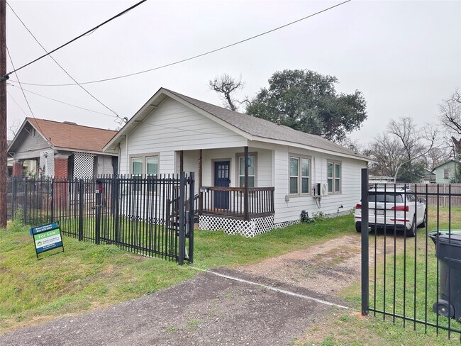 1217 Campbell St in Houston, TX - Building Photo - Building Photo