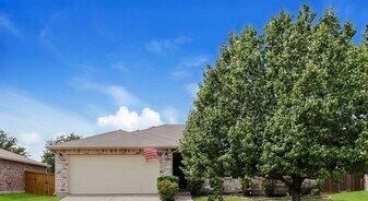 1406 Englewood Dr in Royse City, TX - Building Photo