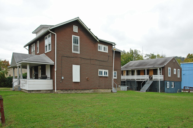 1038 6th St in Charleston, WV - Foto de edificio - Building Photo