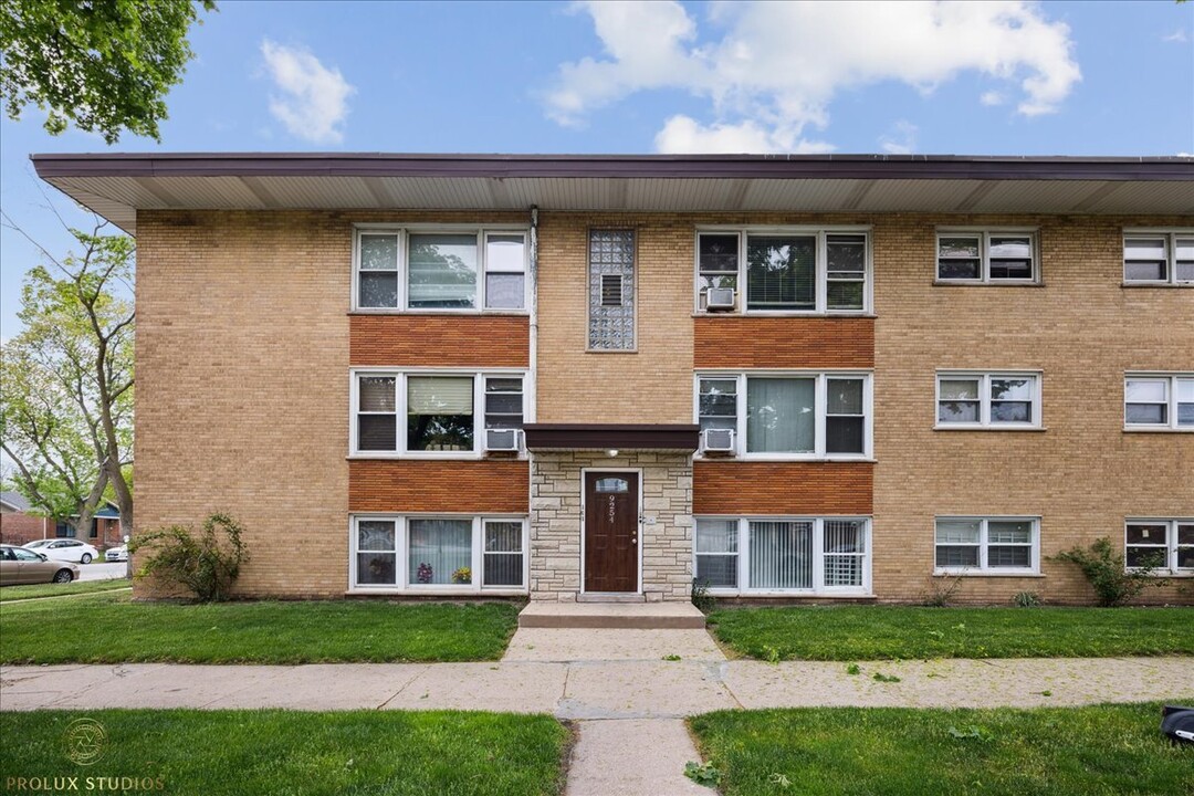 9254 S Euclid Ave-Unit -8 in Chicago, IL - Building Photo