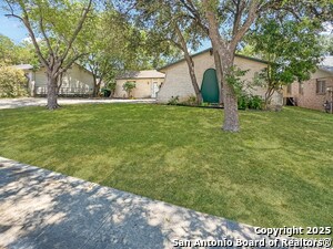 4242 Eagle Nest Dr in San Antonio, TX - Building Photo
