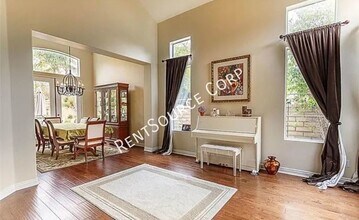 22909 Redwood Ct in Santa Clarita, CA - Building Photo - Building Photo