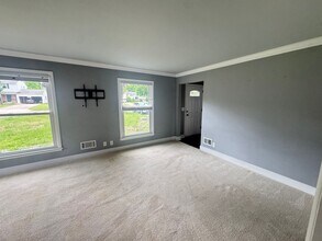 1935 Plymouth Terrace SE in Grand Rapids, MI - Foto de edificio - Building Photo