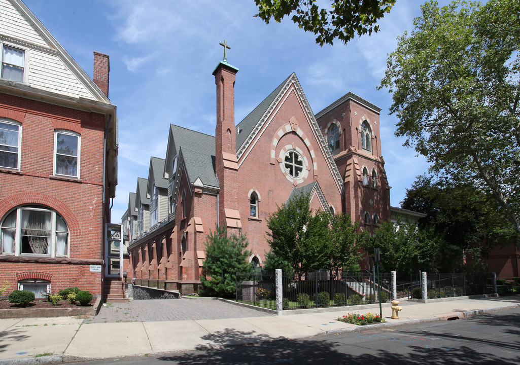 329 Greene St in New Haven, CT - Building Photo