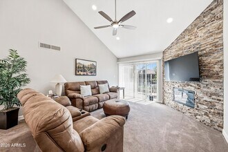 7340 N Vía Camello Del Norte in Scottsdale, AZ - Building Photo - Building Photo