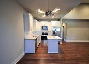 2023 S Florida Way in Fayetteville, AR - Building Photo - Building Photo