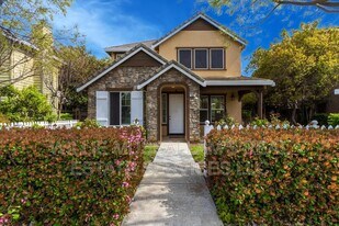 382 S Central Pkwy in Tracy, CA - Building Photo