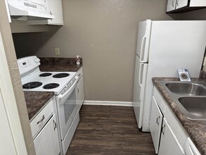 2049 Watson Way in Tallahassee, FL - Building Photo - Building Photo