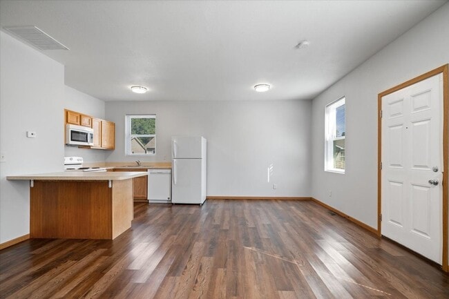 9672 Spur Line Ct in Terre Haute, IN - Building Photo - Building Photo