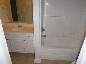 4441 Burbank Dr, Unit 306 in Baton Rouge, LA - Foto de edificio - Building Photo