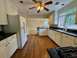 3905A Trimble Rd in Nashville, TN - Building Photo - Building Photo