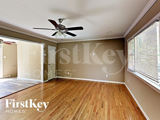 1365 Carmona Dr in Florissant, MO - Building Photo - Building Photo