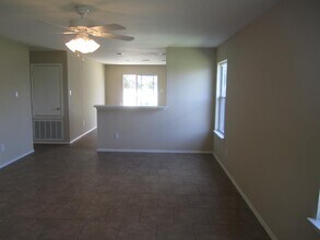 13124 Maidenhair Tr in Elgin, TX - Building Photo - Building Photo