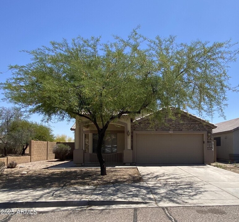 7333 W Elwood St in Phoenix, AZ - Building Photo