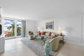 354 Chilean Ave in Palm Beach, FL - Building Photo - Building Photo