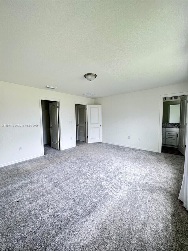 15110 Caspian Tern Ct in North Fort Myers, FL - Building Photo - Building Photo