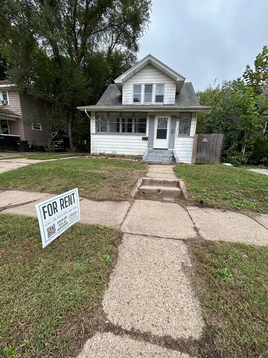 1224 Eclipse Pl in South Bend, IN - Building Photo