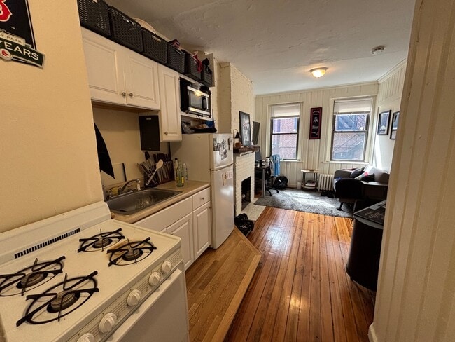 63 Myrtle St, Unit 9