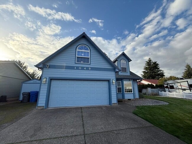 property at 1049 Yorkshire Ct SE