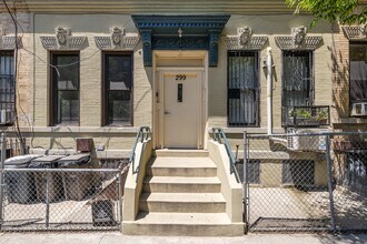 299 Troutman St in Brooklyn, NY - Building Photo - Building Photo