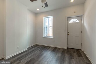 2695 Collins St in Philadelphia, PA - Building Photo - Building Photo