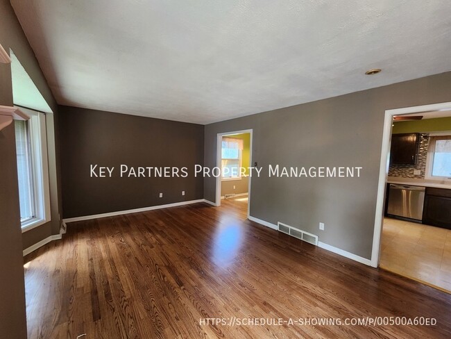 10710 W 91st Terrace in Overland Park, KS - Building Photo - Building Photo