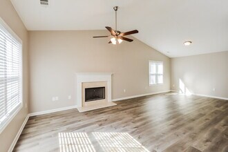 100 Riverhill Ct in Covington, GA - Building Photo - Building Photo