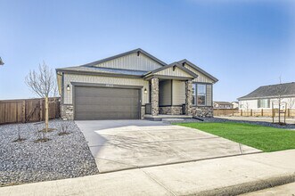 4622 Amrock Dr in Johnstown, CO - Building Photo - Building Photo