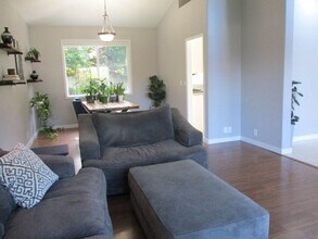 13510 11th Ave Ct NW in Gig Harbor, WA - Building Photo - Building Photo