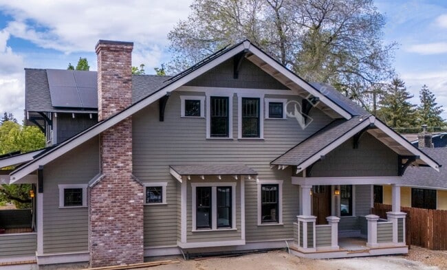 199 NW Harriman St in Bend, OR - Building Photo - Building Photo