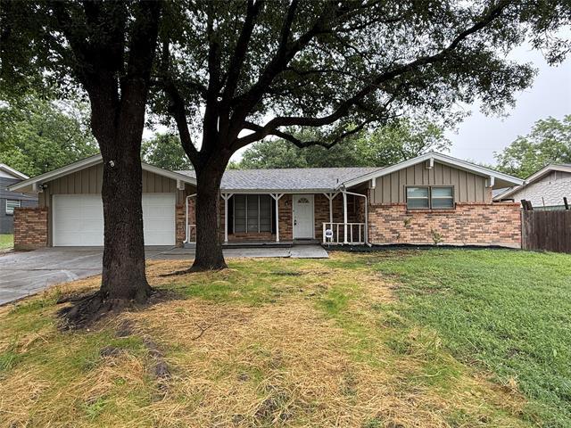 property at 2408 Linda Dr