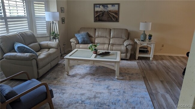 property at 9664 W Plantation Ln