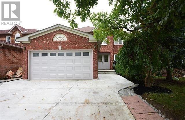 property at 3235 Bloomfield Dr