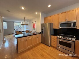 1801 W Winnemac Ave in Chicago, IL - Building Photo