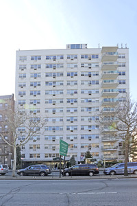 The Diplomat in Forest Hills, NY - Building Photo - Building Photo