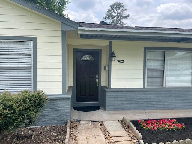 property at 10029 Hazelhurst Dr