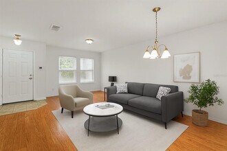 1801 Centennial Ave in St. Cloud, FL - Building Photo - Building Photo