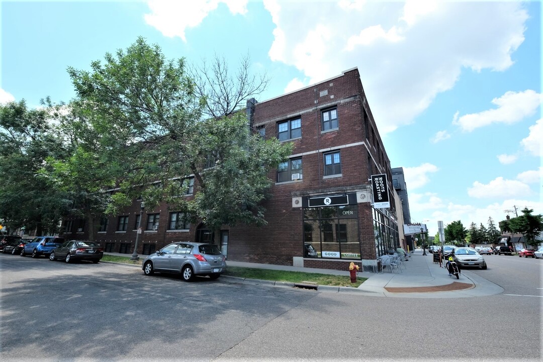 Brimhall Apartments in St. Paul, MN - Foto de edificio