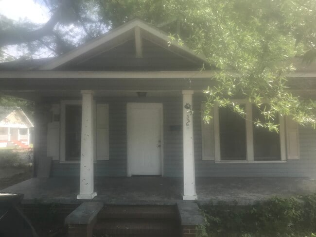 property at 326 E Chestnut St