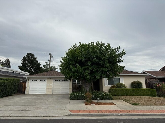 property at 482 Nottingham Way