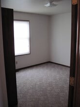 1129 Mark Ave, Unit 5 in Tomah, WI - Building Photo - Building Photo