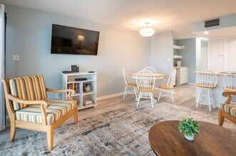 1311 Lake Park Blvd S in Carolina Beach, NC - Building Photo - Building Photo