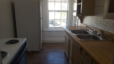 303 1/2 S Osage Ave in Bartlesville, OK - Building Photo - Building Photo